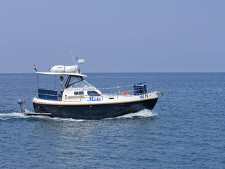 motor boat Sasanka Courier 970 charter Croatia Mediterranean Sea ...